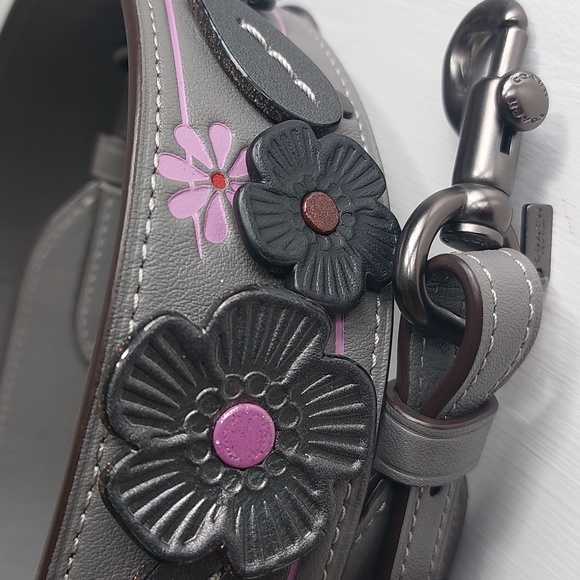 Coach 1941 Tea Rose Strap 🖤 Charcoal grey  rivets & Gunmetal hardware 🤌 - Picture 3 of 15